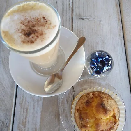 Nocleg ze śniadaniem Zhimbad By The Sea *