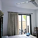 Zhimbad By The Sea فندق مبيت وإفطار