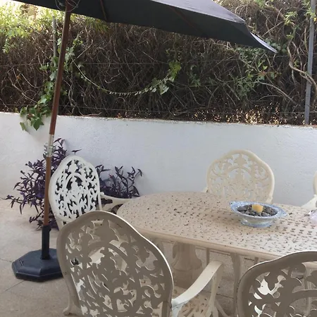 Couette-café Zhimbad By The Sea