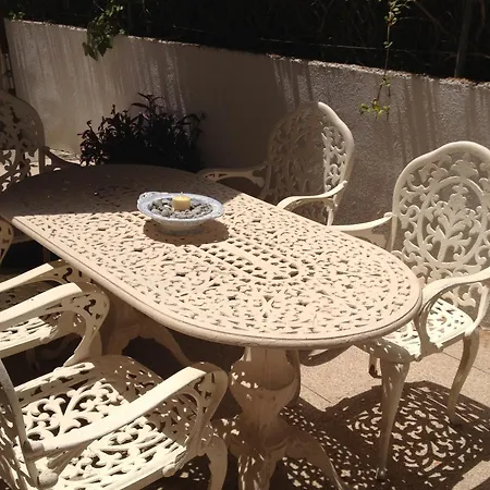 Couette-café Zhimbad By The Sea